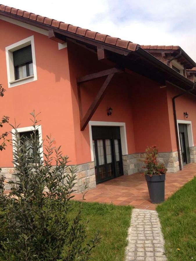Casa Llampedro Villa Canales  Exterior photo